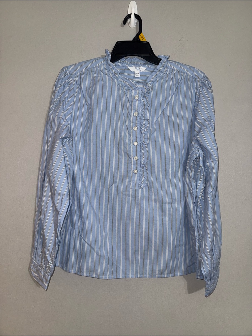 Time and Tru Women’s Light Blue Stripe Ruffle-Front Shirt Large
